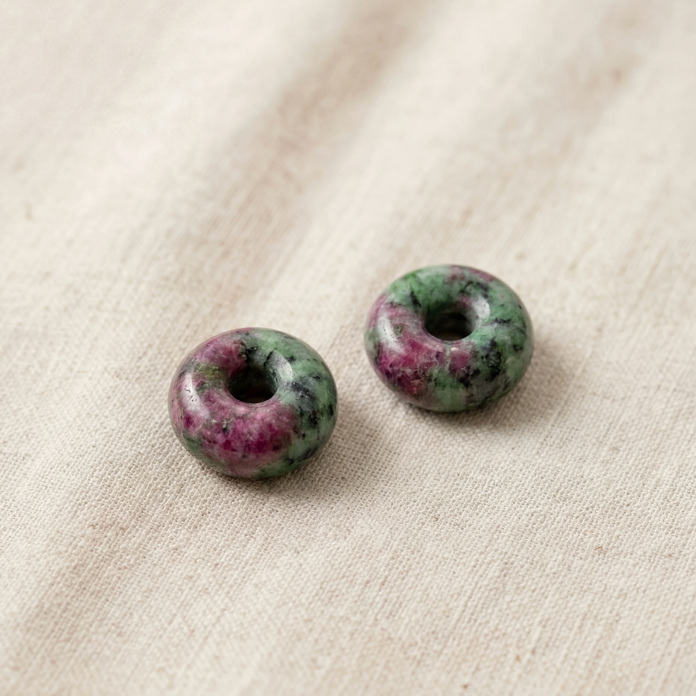 Epidote Creoles Small Donut