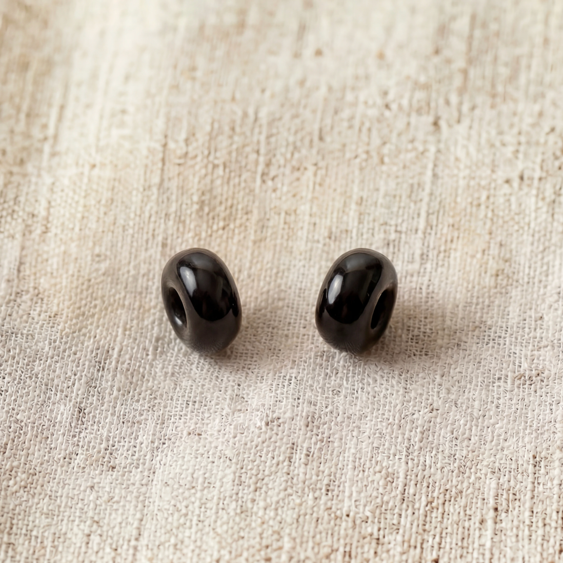 Obsidian Creoles Small Donut
