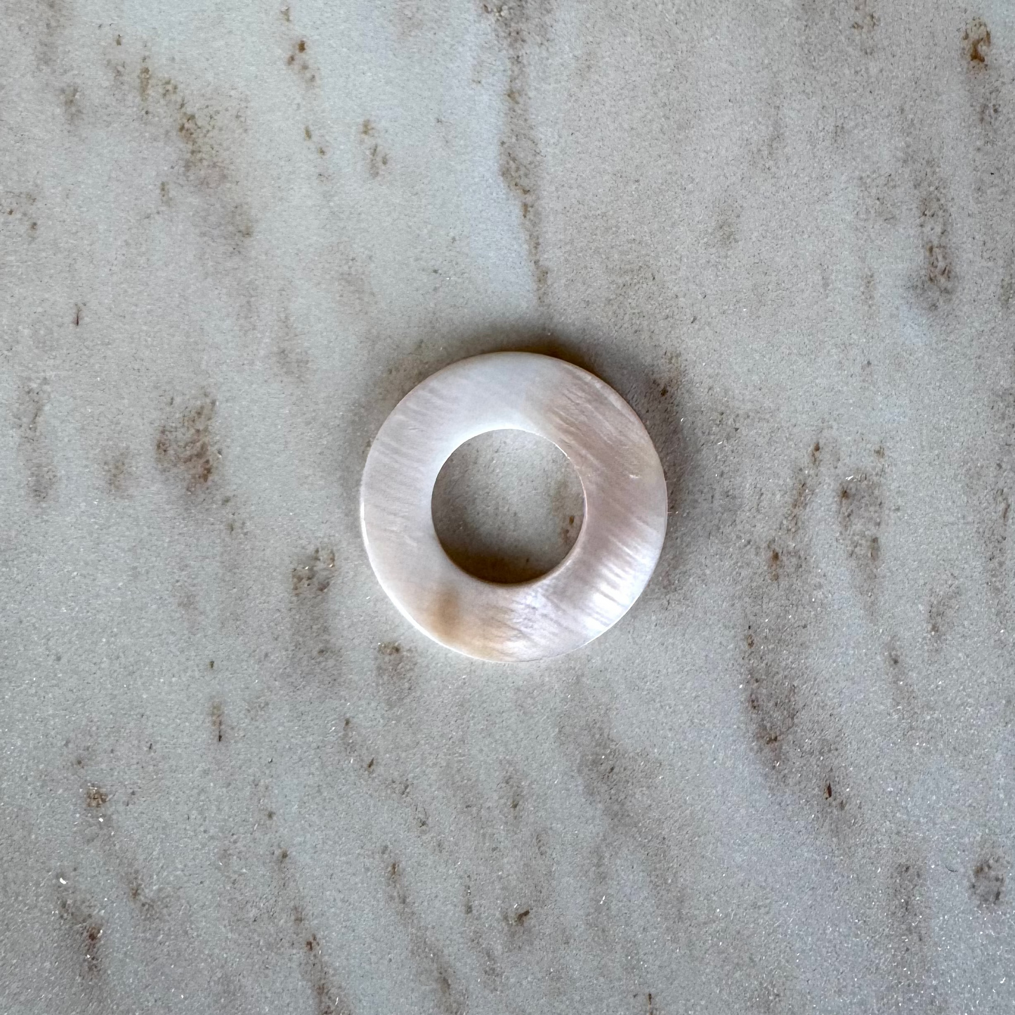 Perlmutt Flat Donut