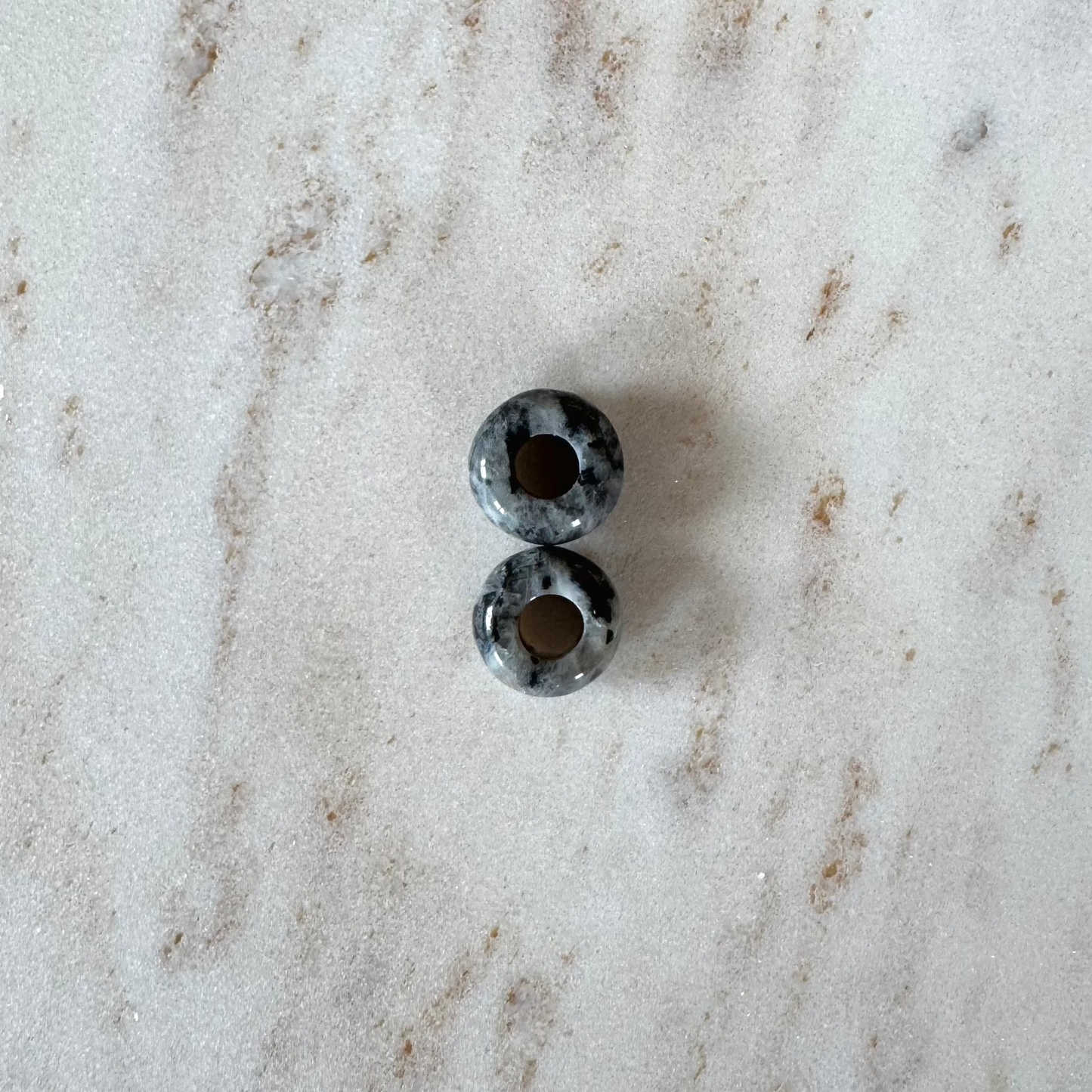 Schwarzer Labradorit Small Donut
